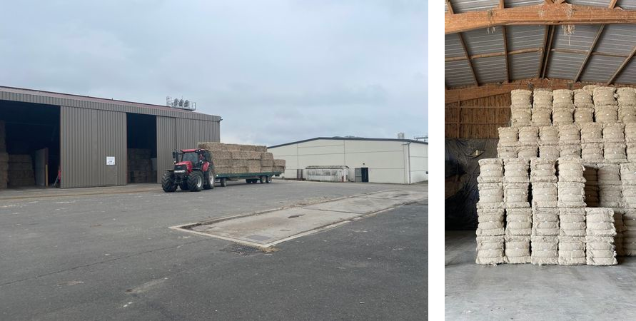 A gauche : entrepôt de stockage de la paille à gauche, usine de défibrage à droite, pesée des tracteurs au premier plan  A droite : entrepôt de stockage des ballots de fibres – Images TRIBU